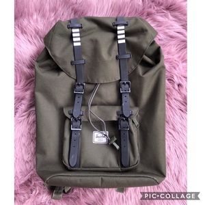 Herschel Little America Olive Green